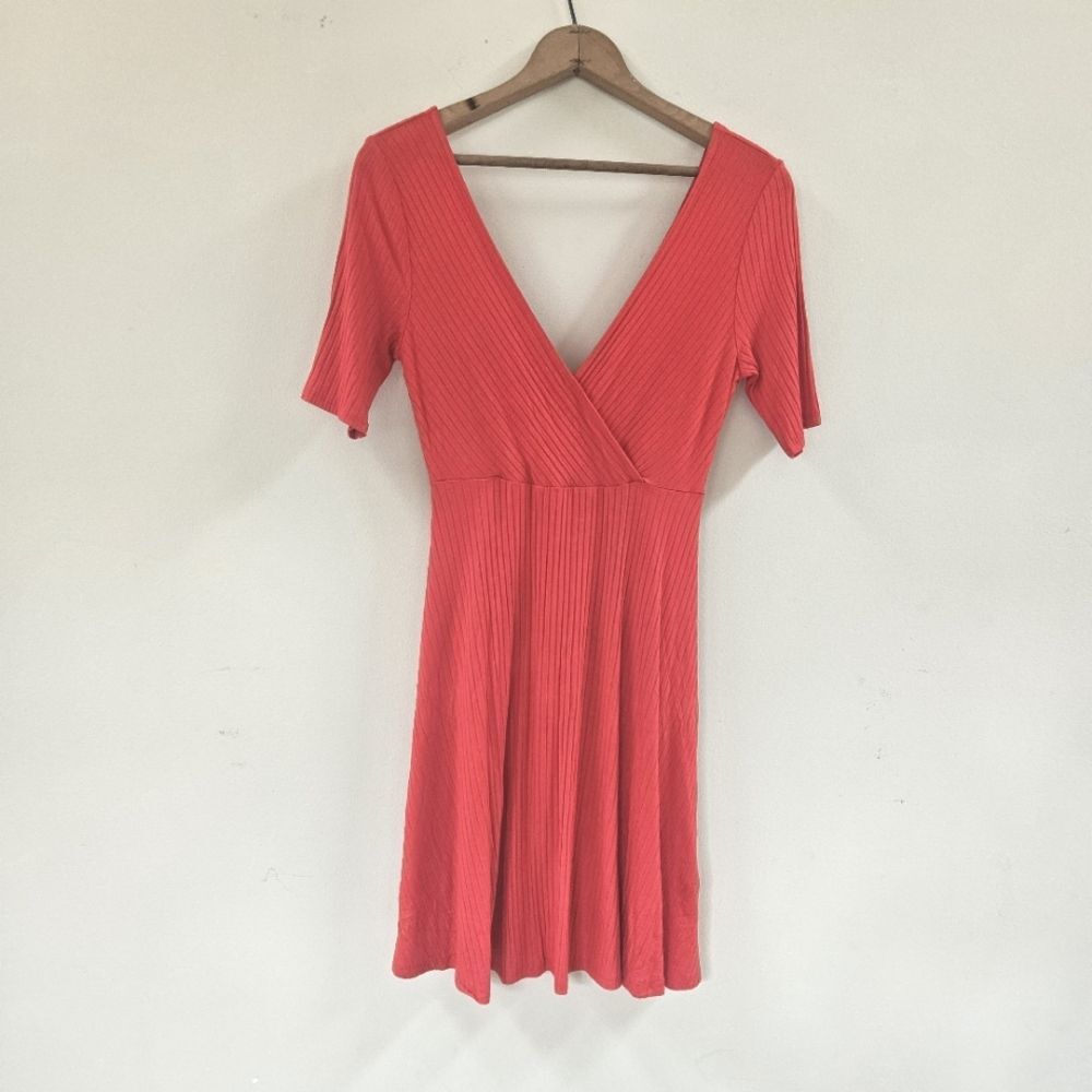 Soprano Womens Size Small Red Ribbed Short Dress with Short Sleeves
